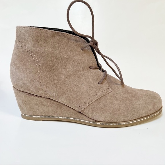 Bjorndal Rachel Wedge Heel Chukka Bootie Shoes Size 8.5 - Picture 4 of 13